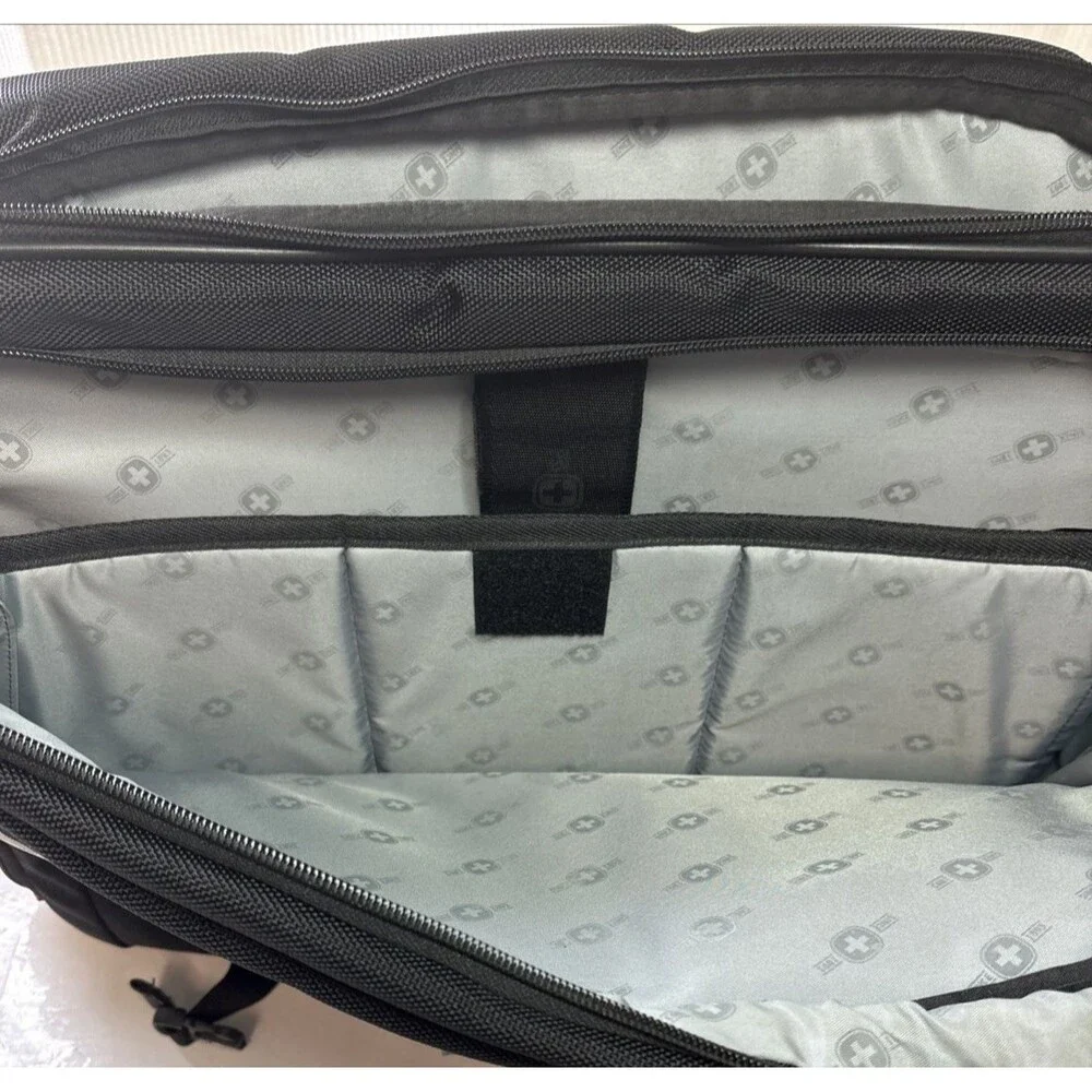 SwissGear Large Laptop Bag & Messenger 17x15x5 in With 14 Pockets. Used & Good.
